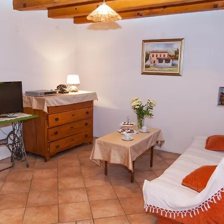 Kuca Marssili Holiday home *