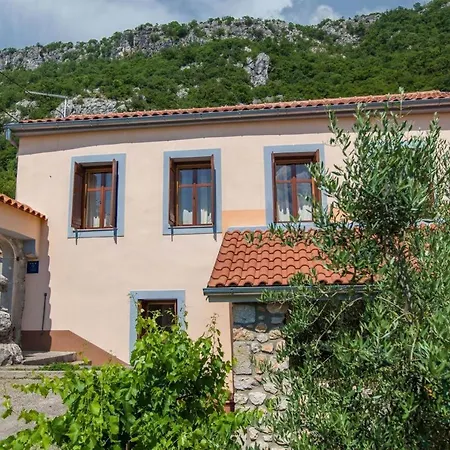 Kuca Marssili Holiday home *