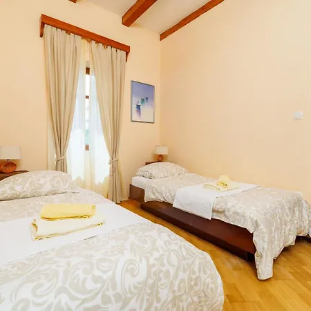 Kuca Marssili Casa vacanze *