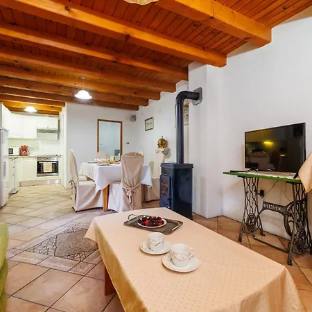 בית נופש Kuca Marssili Grižane