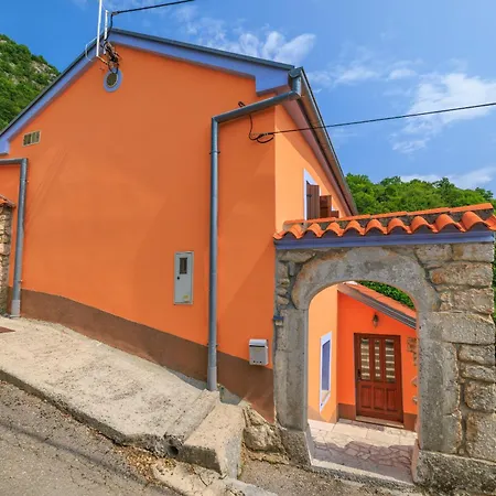 Kuca Marssili בית נופש *